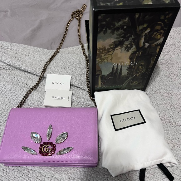 Gucci Handbags - Gucci Lilac/Pink Crossbody Bag with Chain
